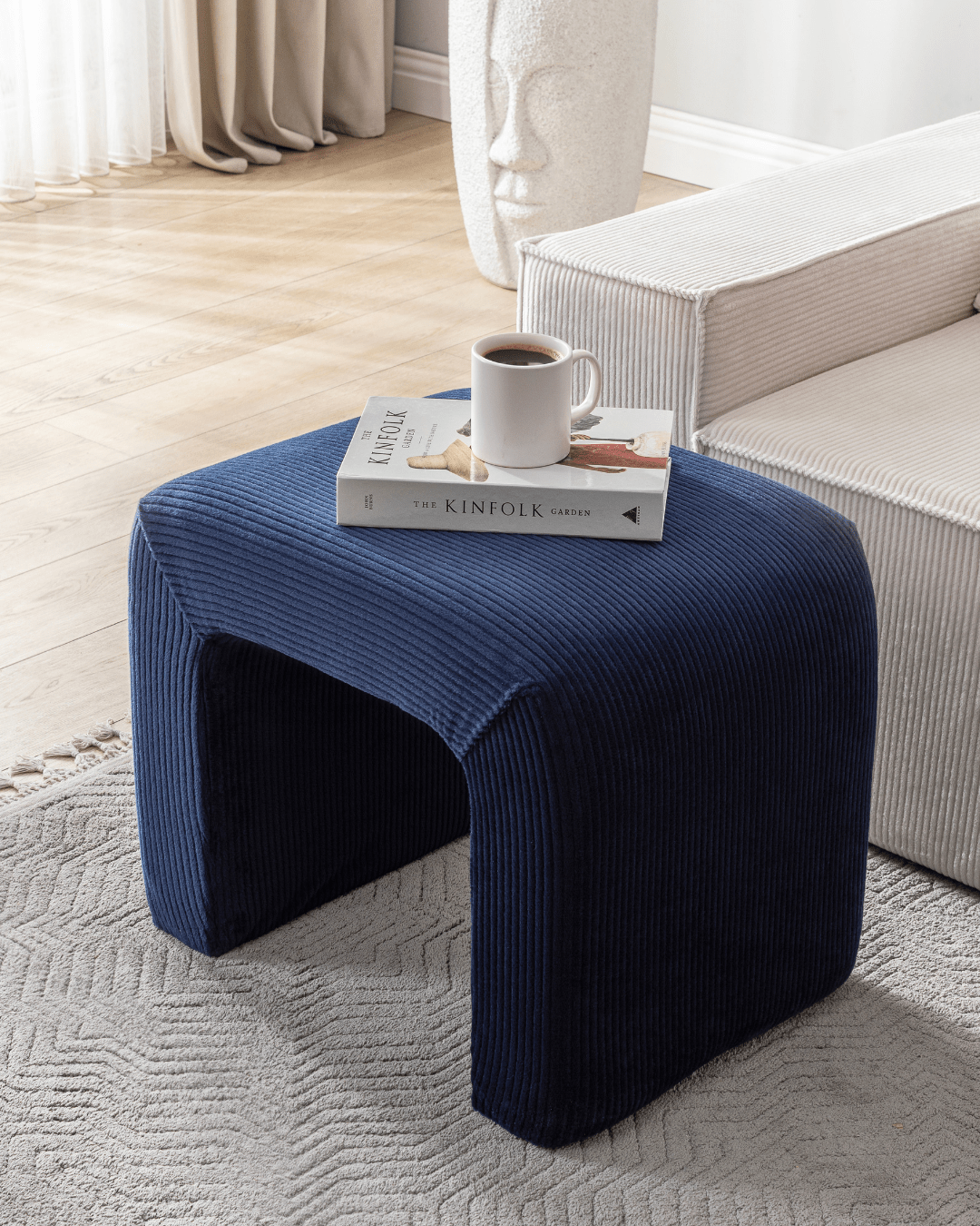 The Confex Ottoman Mesa brings cozy elegance to minimalist homes, boosting comfort and visual harmony naturally.
